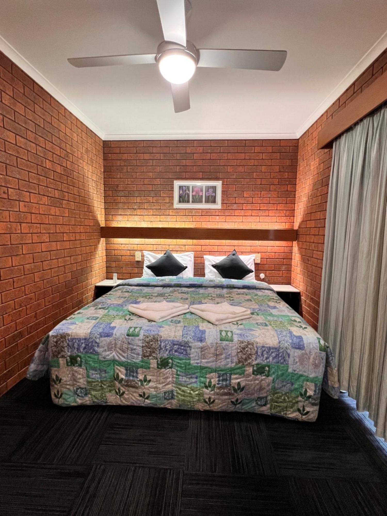 Two Rivers Motel Wentworth Bagian luar foto