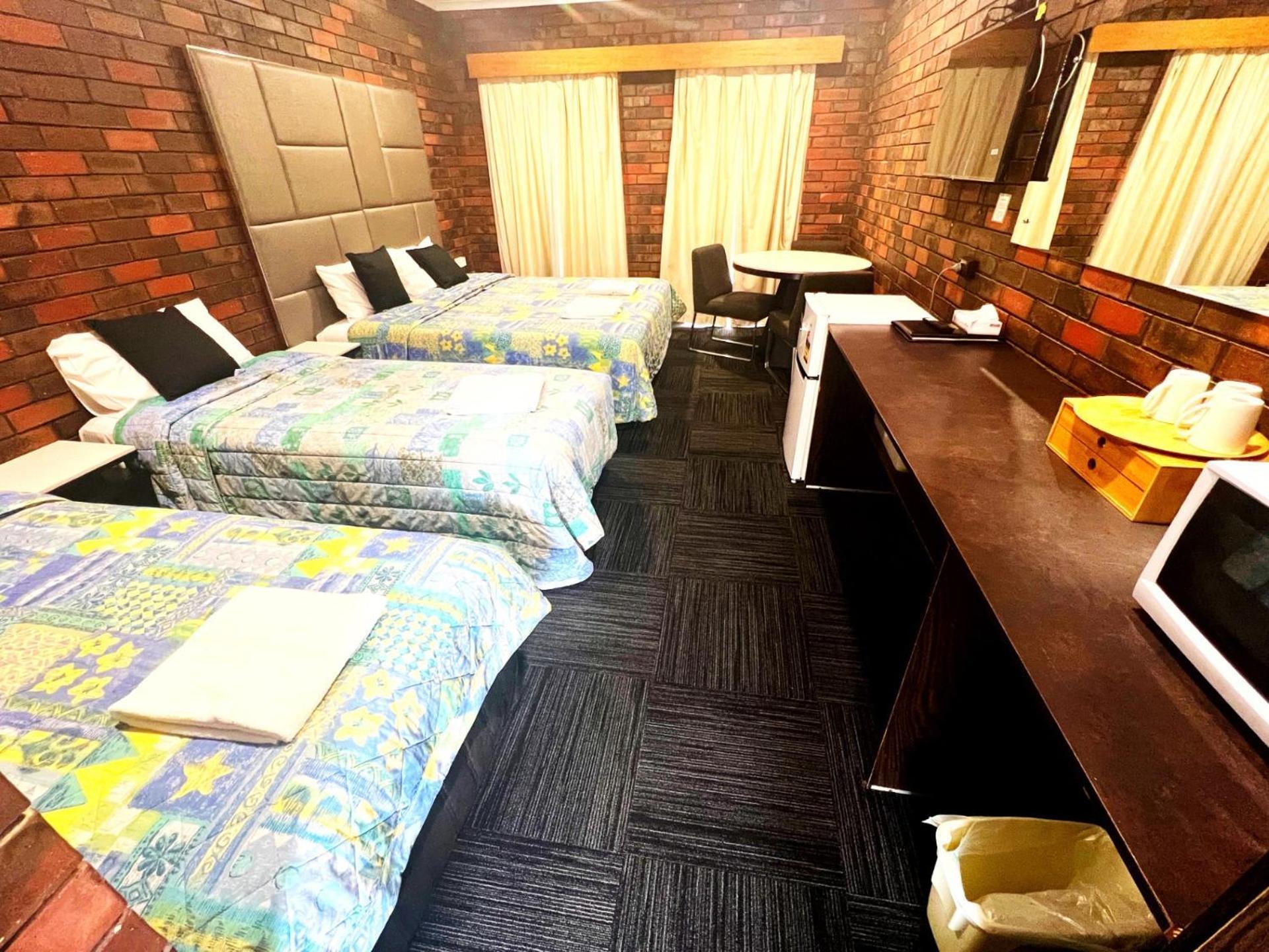 Two Rivers Motel Wentworth Bagian luar foto