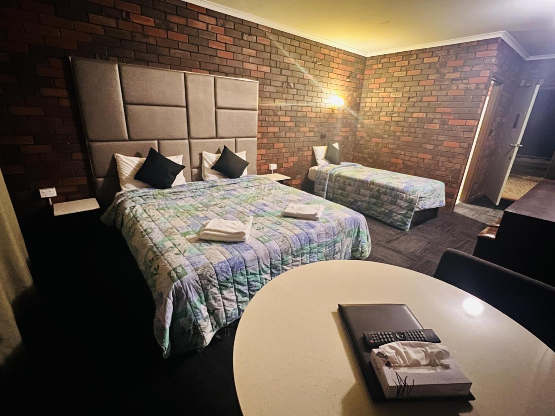 Two Rivers Motel Wentworth Bagian luar foto